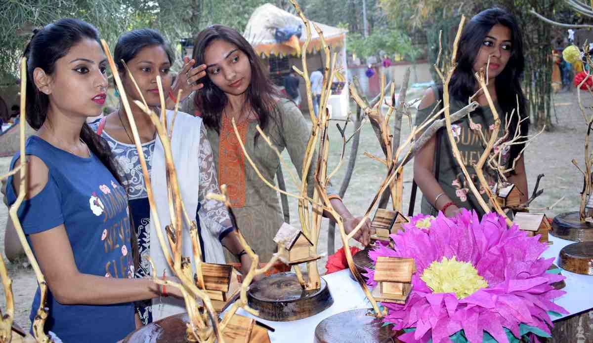 Art fair second day in art faculty in BHU