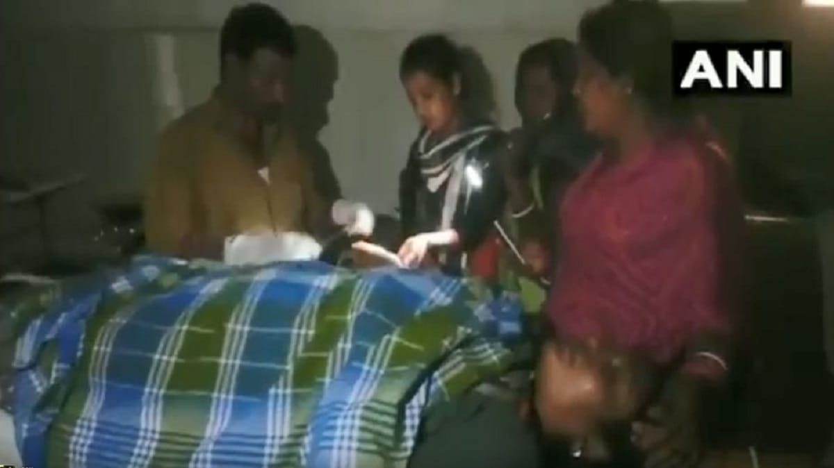 a sweeper done operation in bihar with the help of torchlight