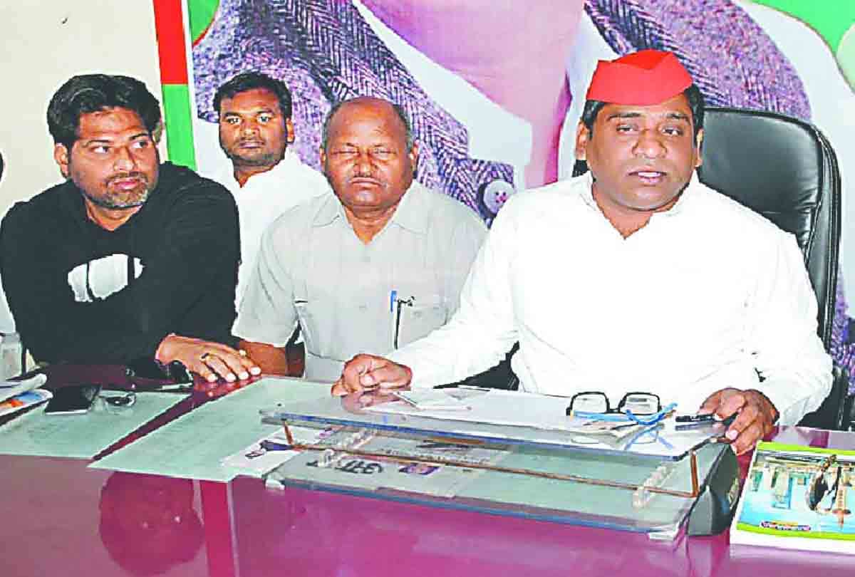 bjp government complete one year in up