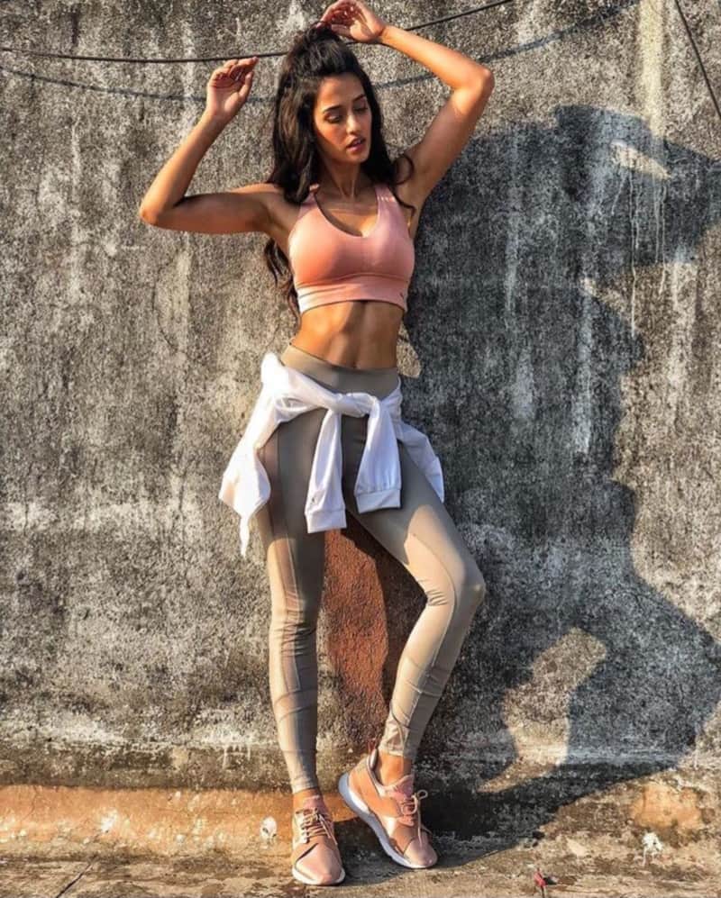 baaghi 2 disha patani hot and cute photos