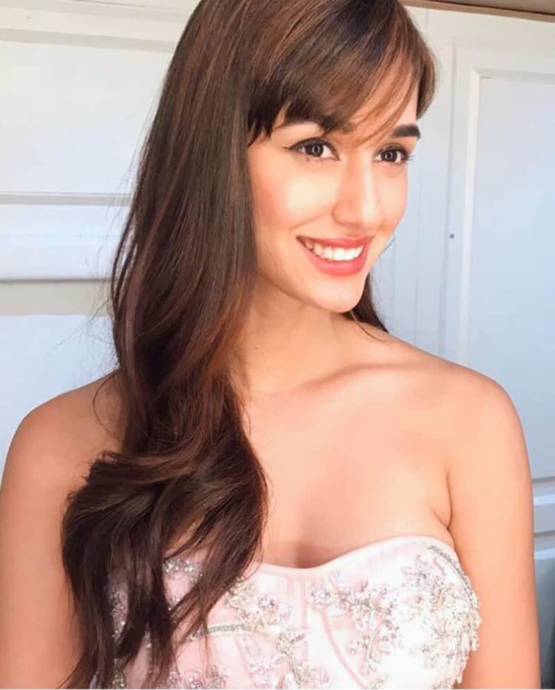 baaghi 2 disha patani hot and cute photos