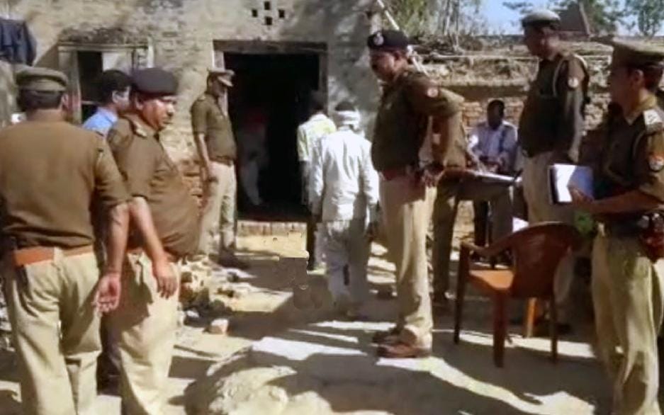 robber committed suicide in kasganj