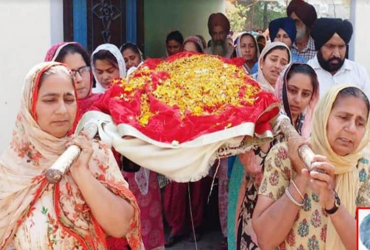 Father Funeral by Four Daughters in Bernala of Punjab