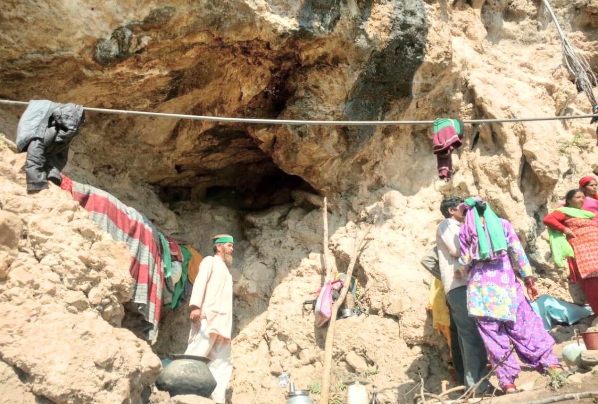 cracks in koldam Adjoining hill at sundernagar himachal