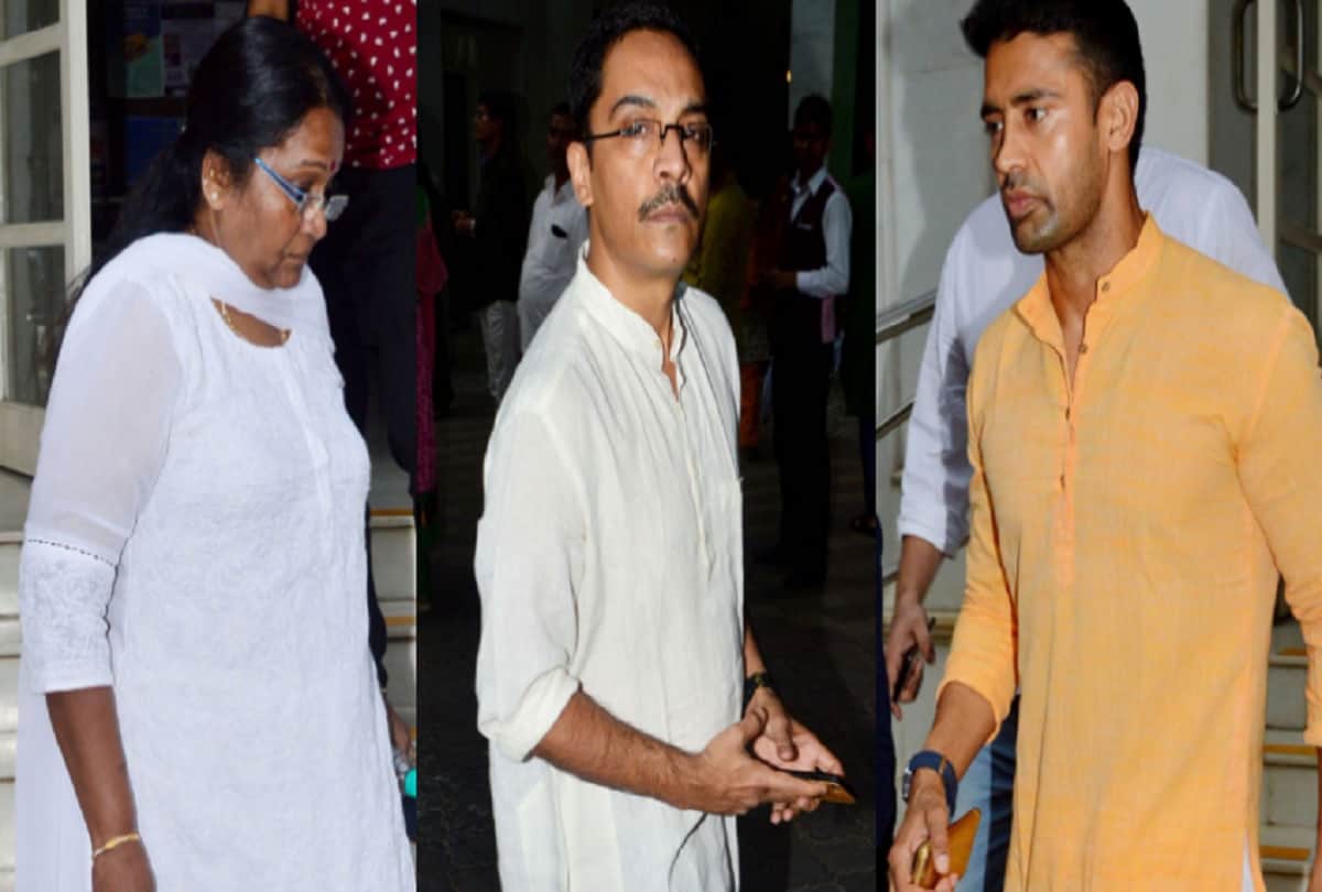 Bollywood celebrities pays tribute to Narendra Jha in prayer meet held in Mumbai 