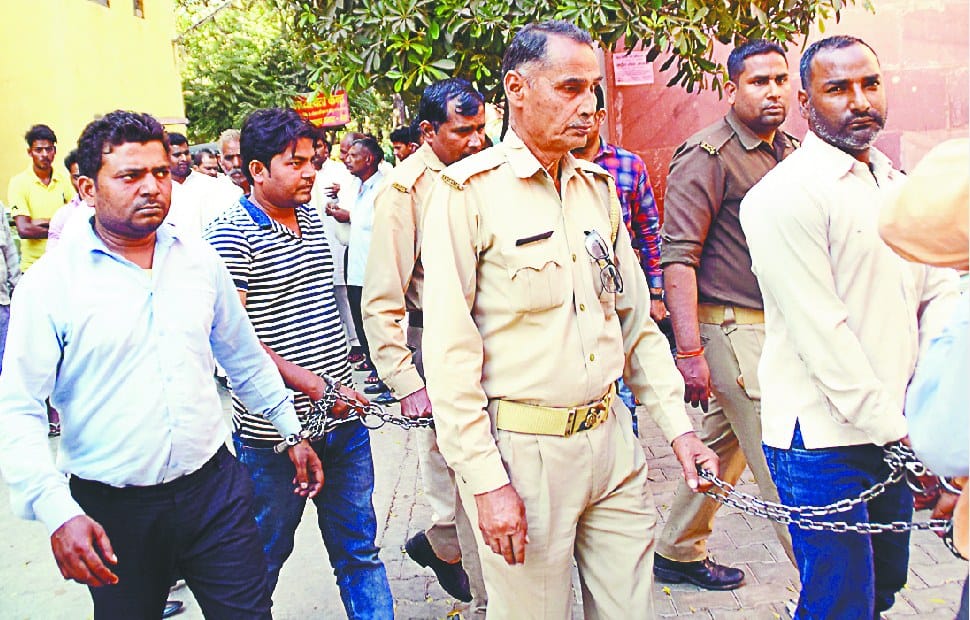 mbbs ke medhavi chhatra ki suchna par fansa kaviraj