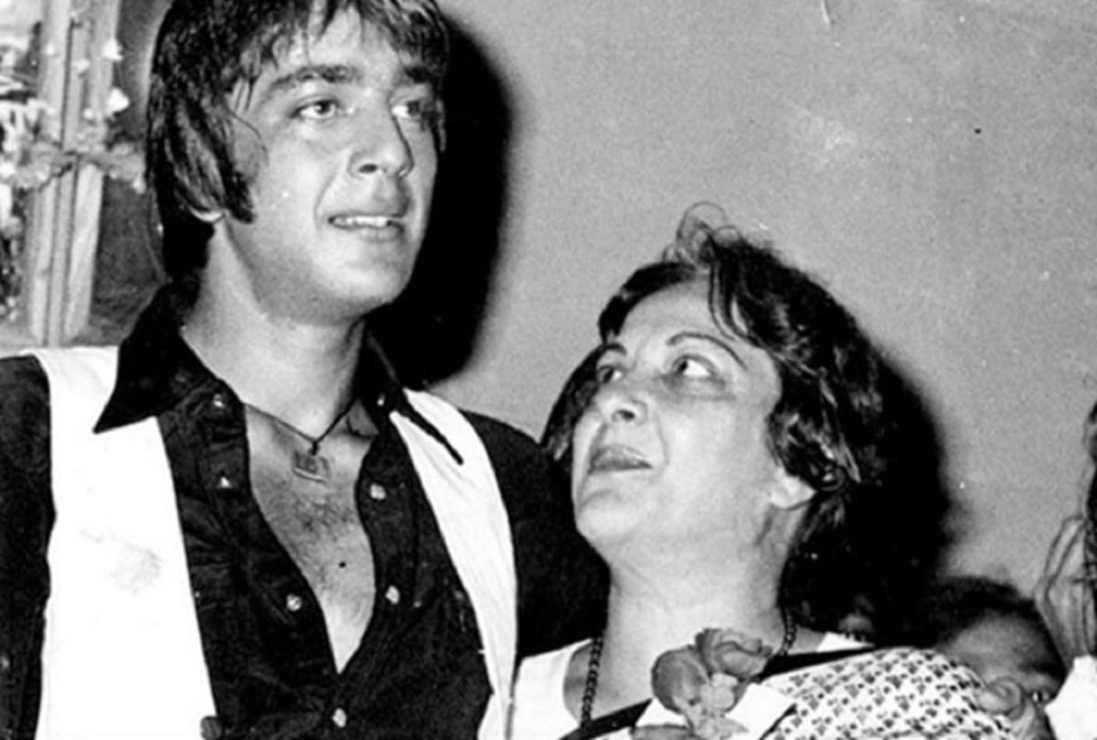 Sanjay Dutt Remembers his father Sunil Dutt on his Death Anniversary, See UNSEEN Photo
