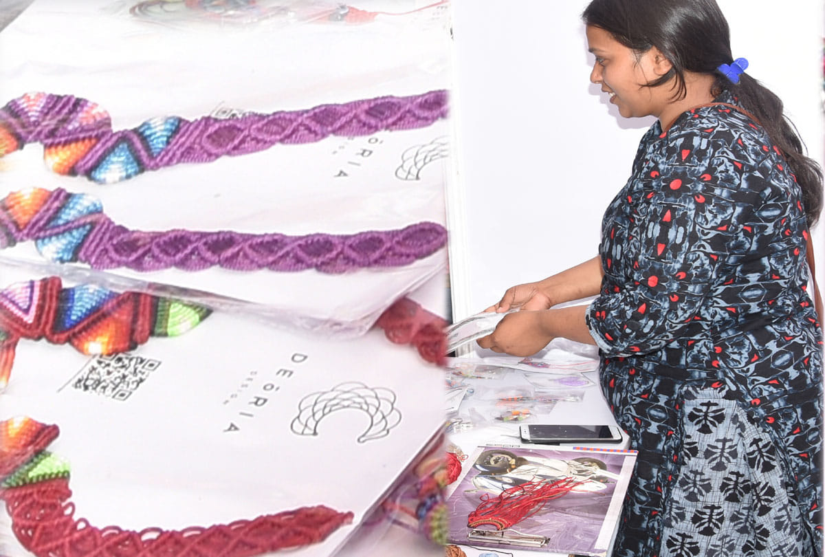Exhibition of Hand Made Jewelery in iit kanpur