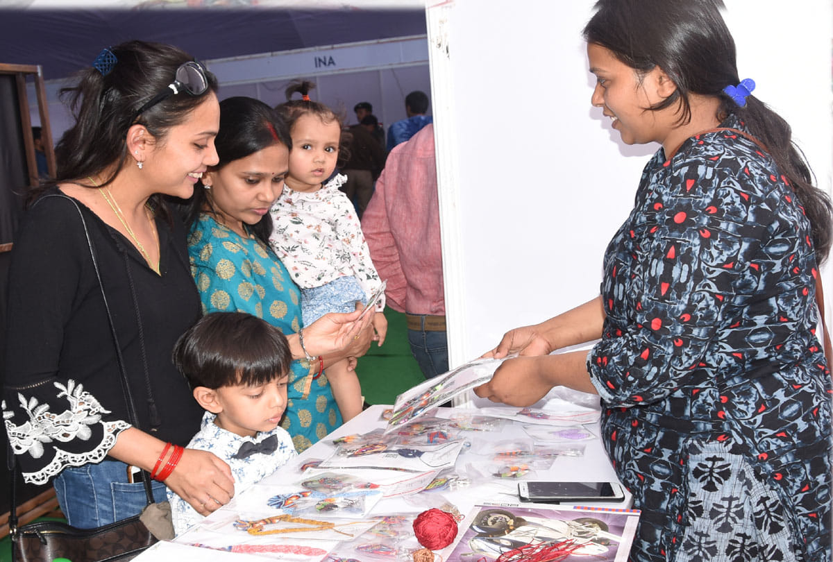 Exhibition of Hand Made Jewelery in iit kanpur
