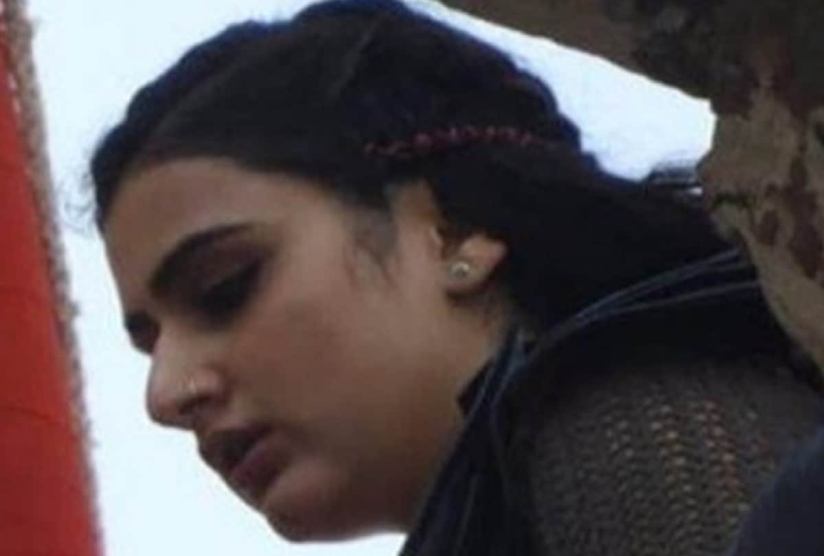 leak photos from thugs of hindostan amitabh bachchan and fatima sana sheikh