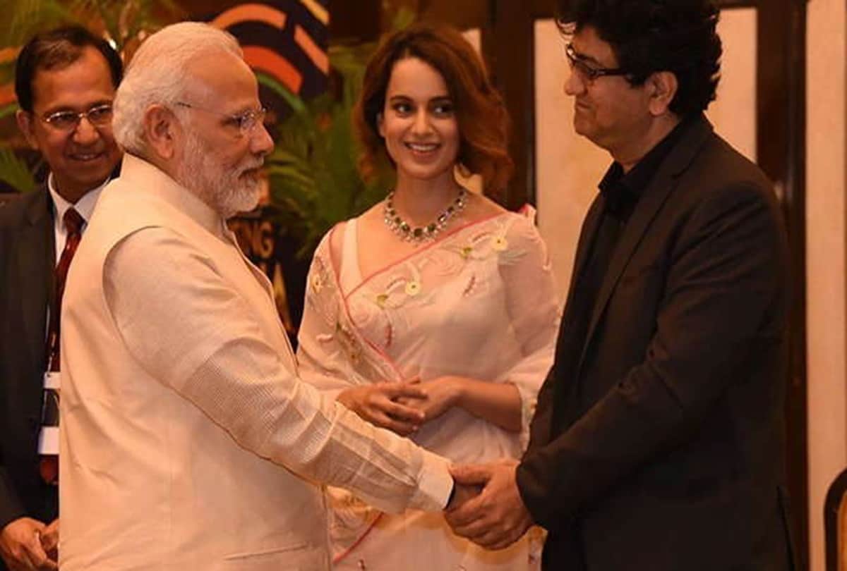 kangana ranaut met pm narendra modi along with prasoon joshi