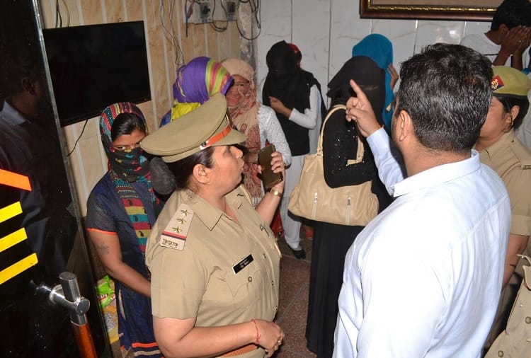 Raid in hotels at meerut, police officer's of shocked, see photos