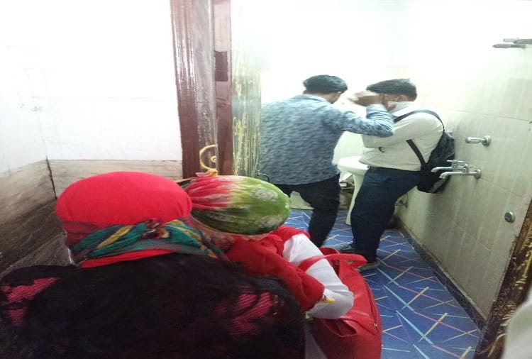 Raid in hotels at meerut, police officer's of shocked, see photos