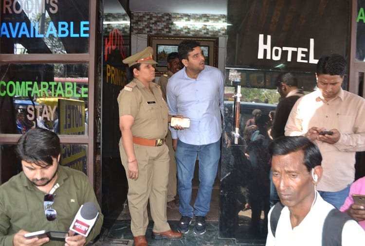 Raid in hotels at meerut, police officer's of shocked, see photos