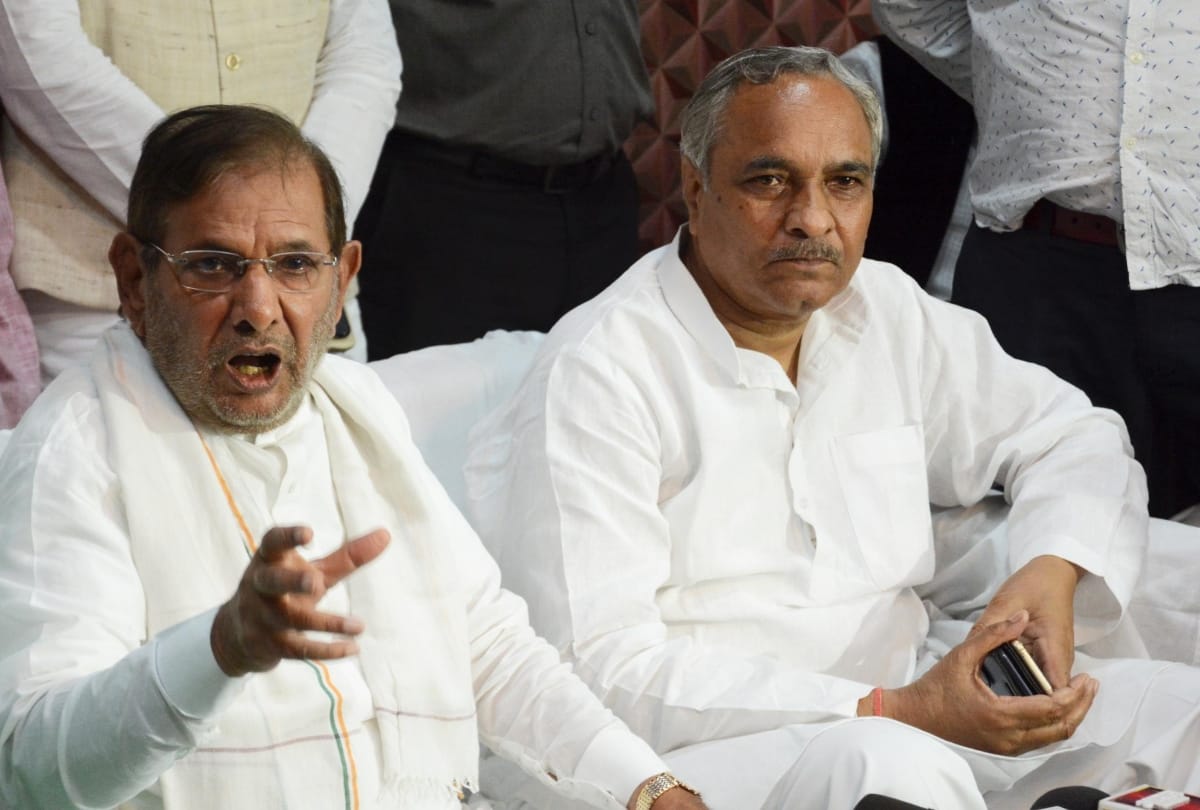 sharad yadav meet with akhilesh yadav