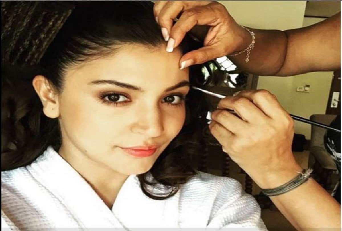 Bollywood actors makeup room photo leak see the photos here
