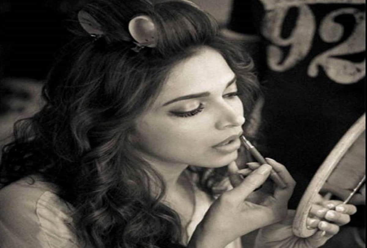 Bollywood actors makeup room photo leak see the photos here