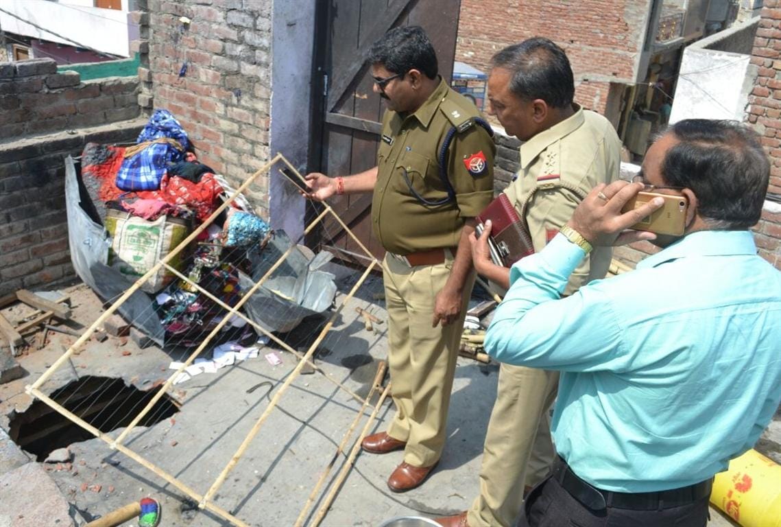 Fireworks fire in a population, a serious explosion