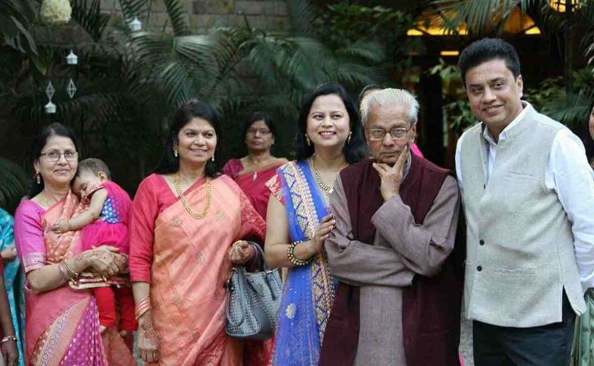 Kedarnath Singh memory related his family member and friends
