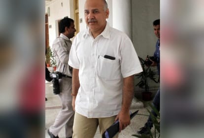 economic survey 2017-18: delhi people earn three times more than other countrymen