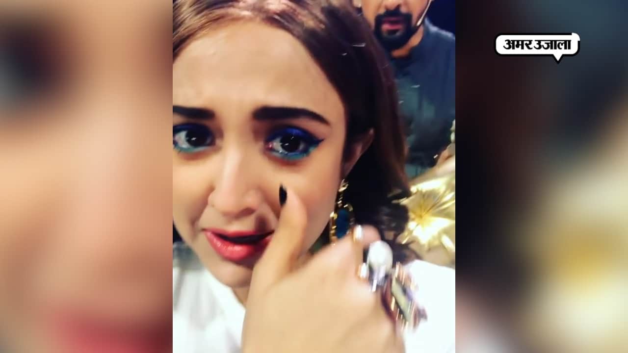 मोनाली ठाकुर