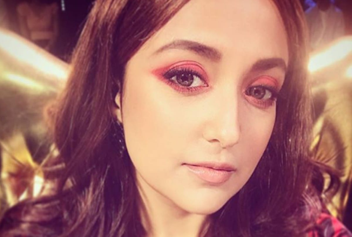 6 beautiful singer who can become an actress in bollywood