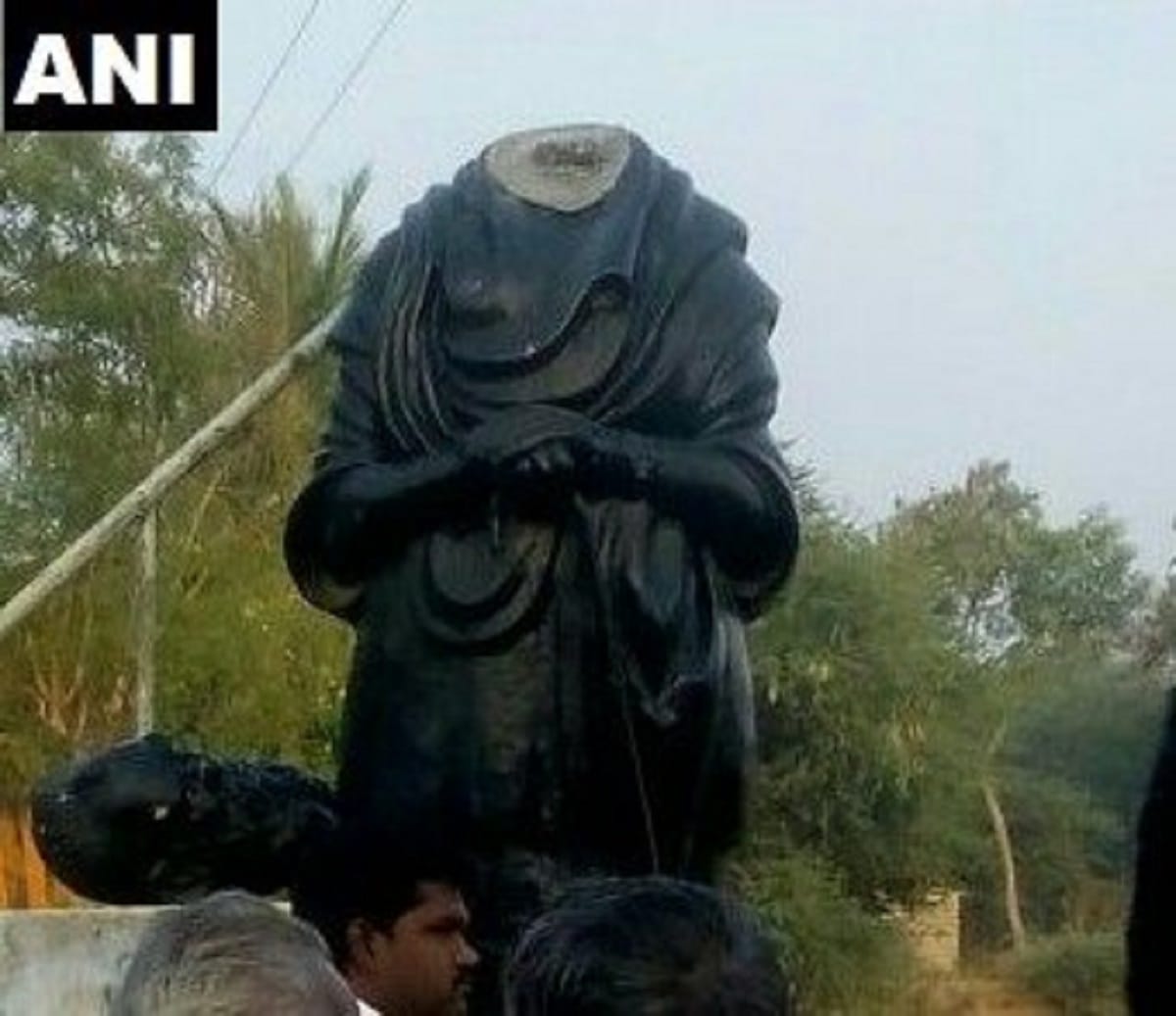 Periyar statue vandalised in TamilNadu