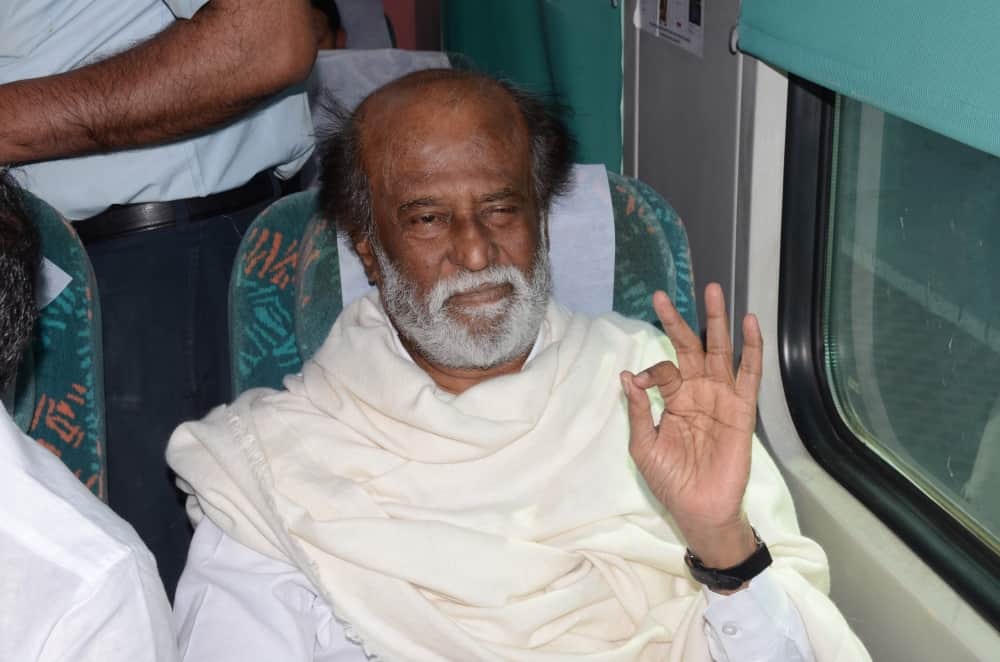 actror Rajinikanth decreased his fees for Murugadoss next film