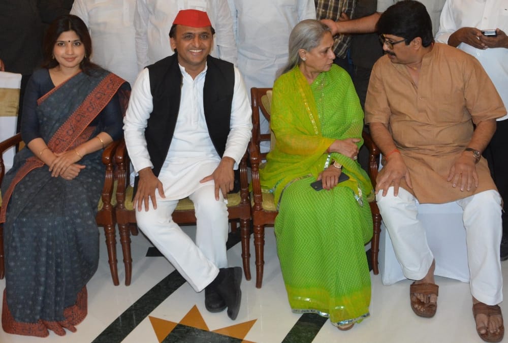shivpal singh yadav in akhilesh yadav dinner party.