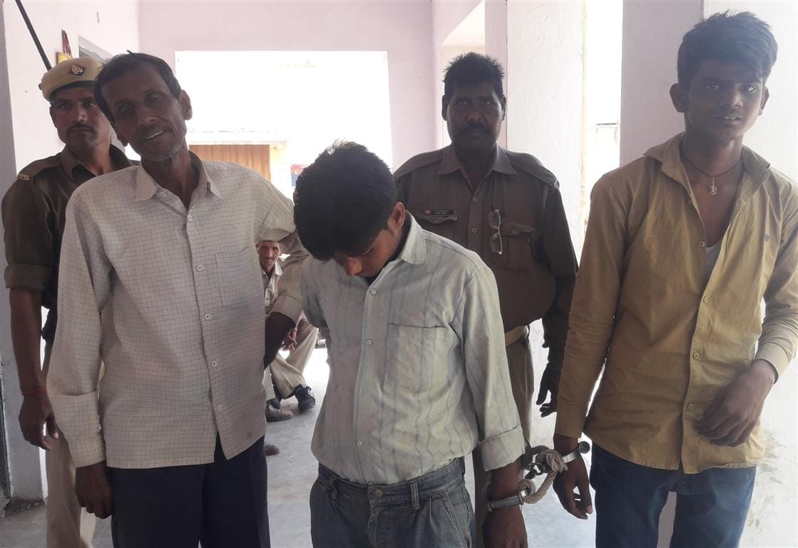The team of SP has given three details, four absconds