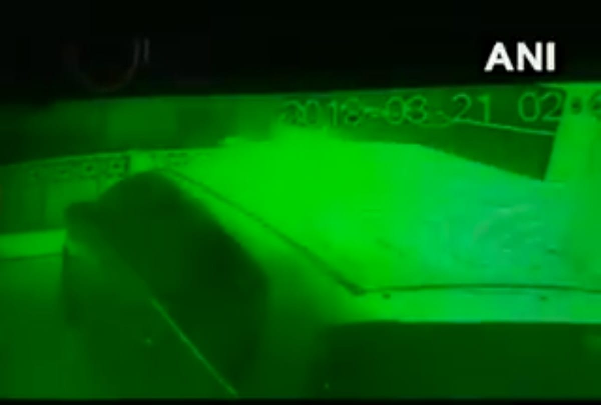petrol bomb was thrown on the car of BJP district secretary in Coimbatore