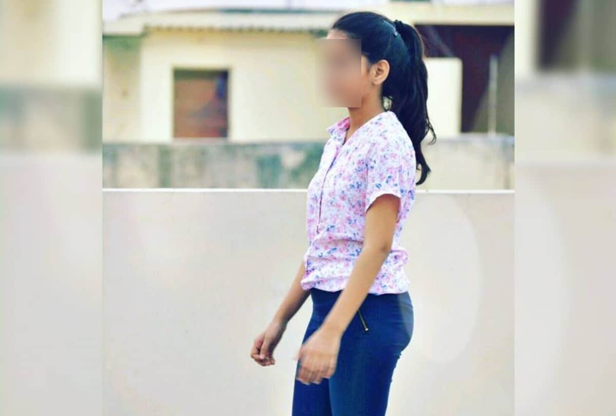 class ninth girl demanded that she wanted to perform katthak at auditorium 