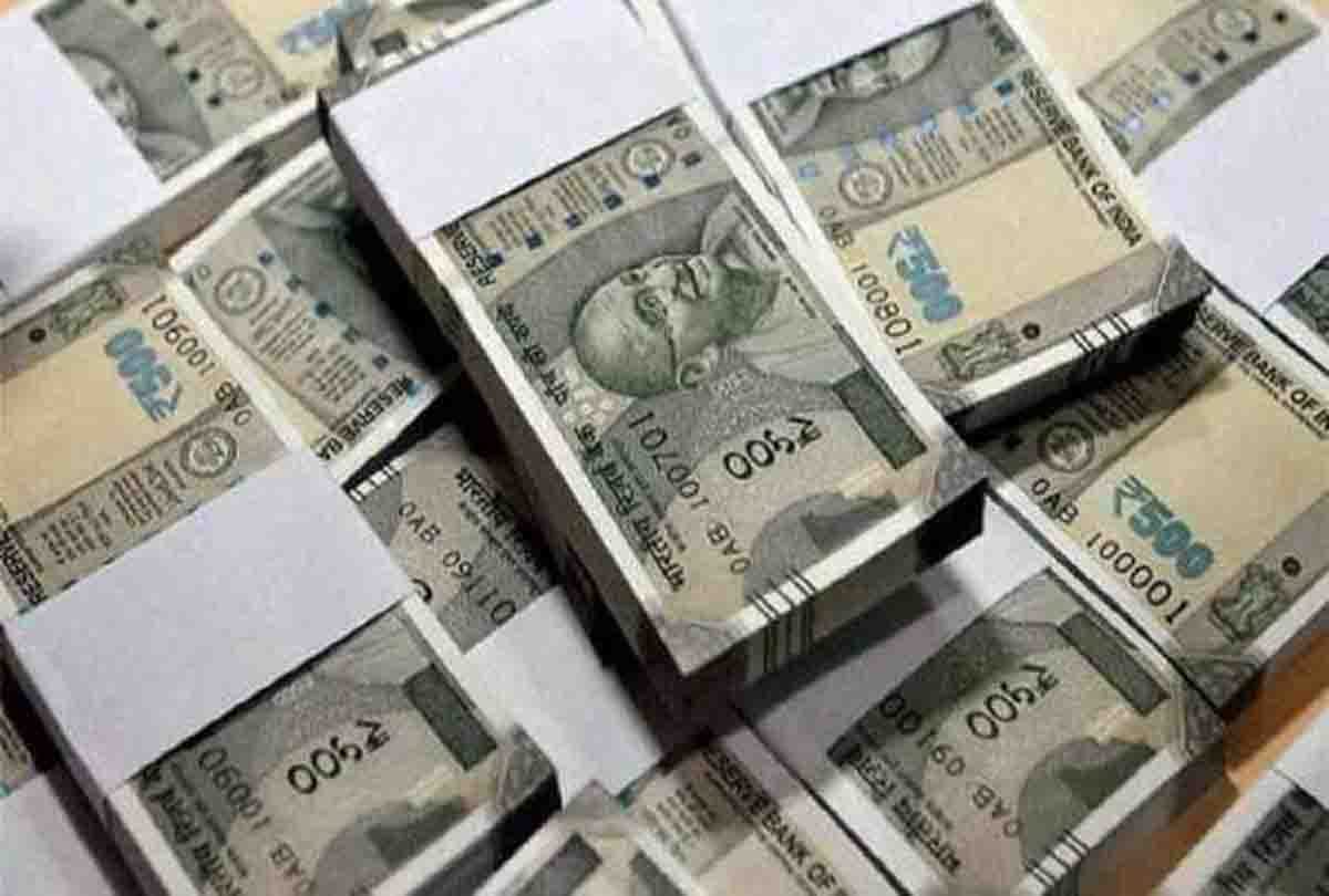 etawah rto office close after Vigilance team raid