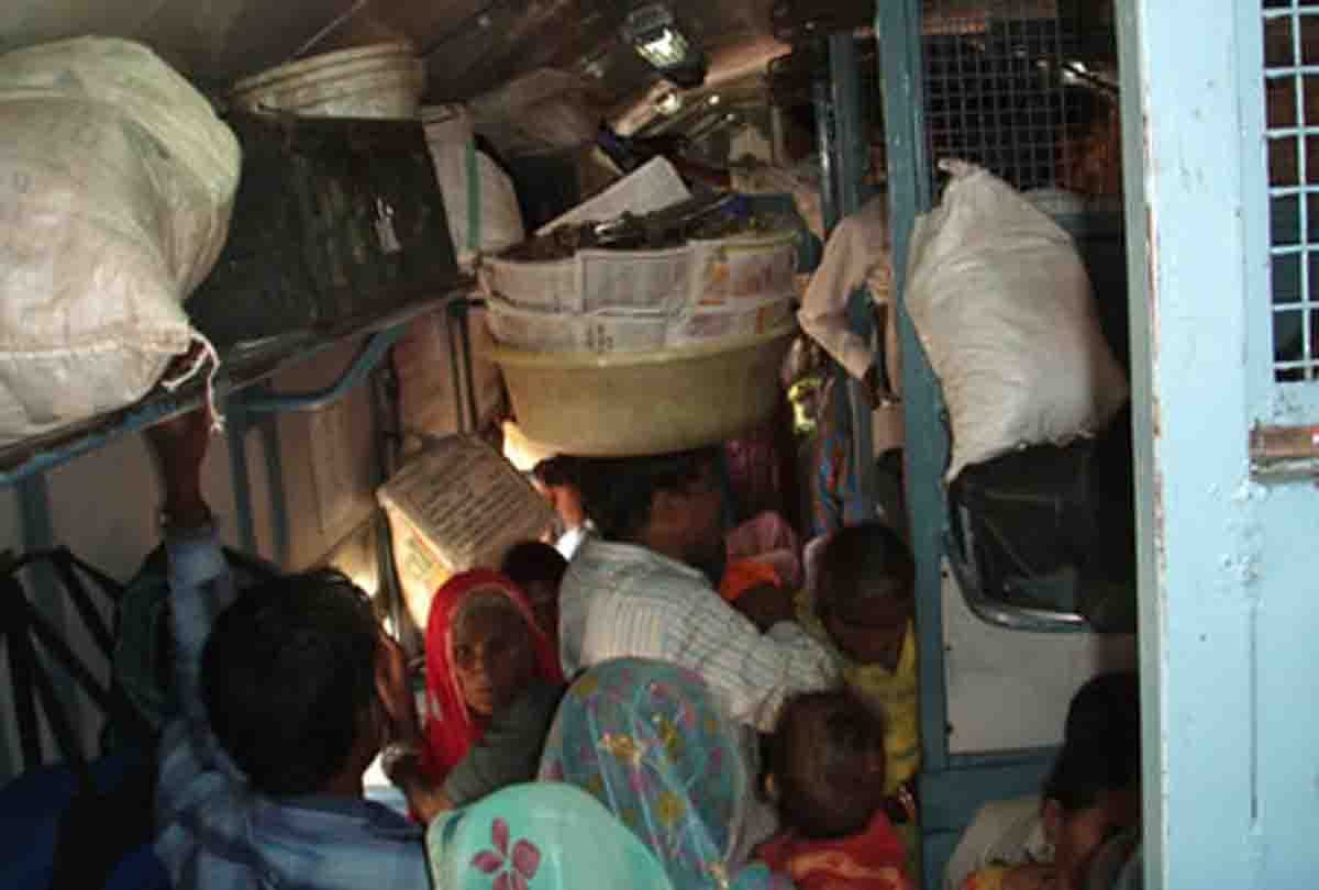 girl born on the train's general bogie