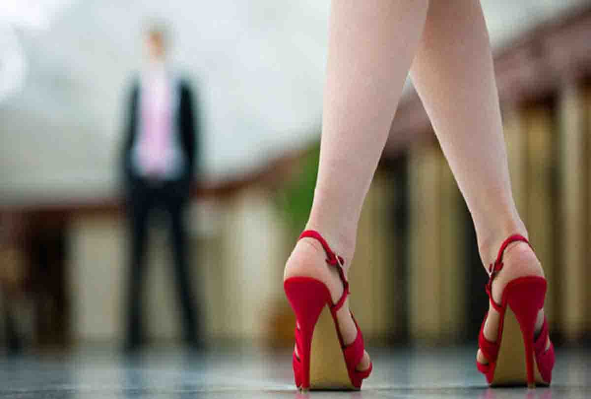 one woman caught in kanpur runing sex racket