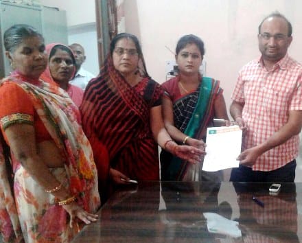 तालाब में पहुंचने से रोकें नालियों के पानी का प्रवाह