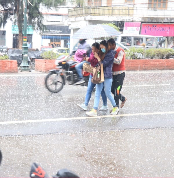 Hailstorm And rain cold weather in dehradun photos