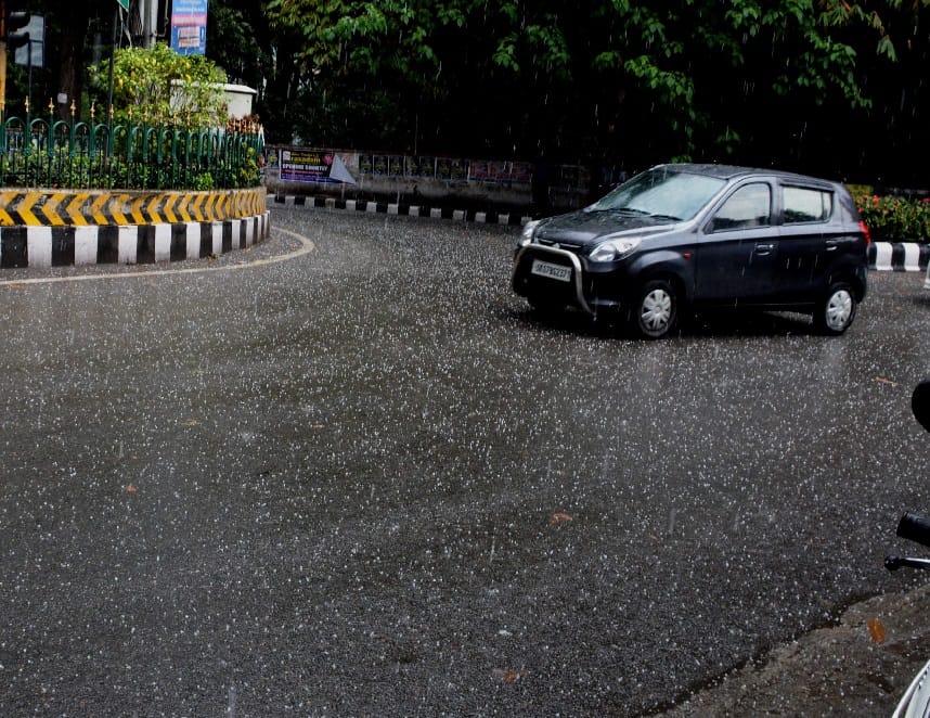 Hailstorm And rain cold weather in dehradun photos