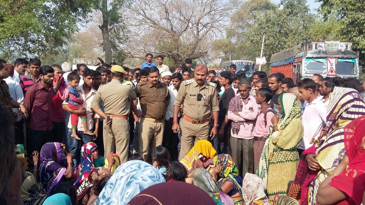 मारपीट में घायल की मौत पर गुस्साए परिजनों ने किया सड़क जाम