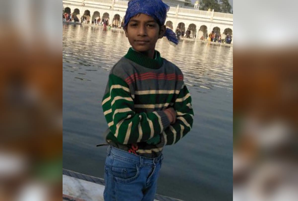 twelve years old boy found dead in bathroom in delhi