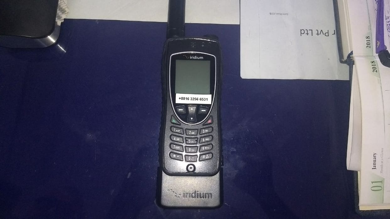 Foreigner caught with satellite phones at varanasi airport