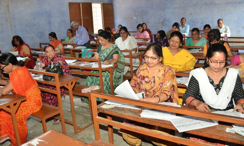 wrong answer written by students in up board answer books