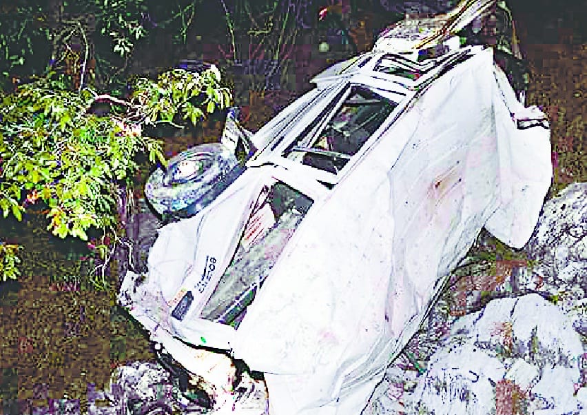 Accident in haldwani three passengers killed