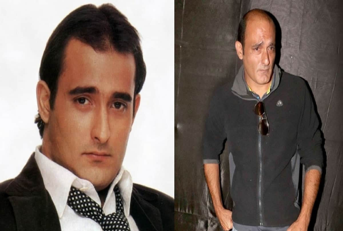 akshaye khanna look shocked to fans asked him what happen