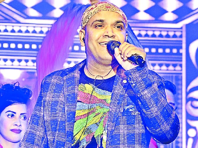 बॉलीवुड गायक शैल हाडा के नाम रही नलवाड़ी मेले की तीसरी सांस्कृतिक संध्या