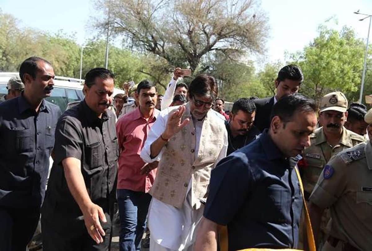 Amitabh Bachchan is back from the shooting of Thugs Of Hindostan 