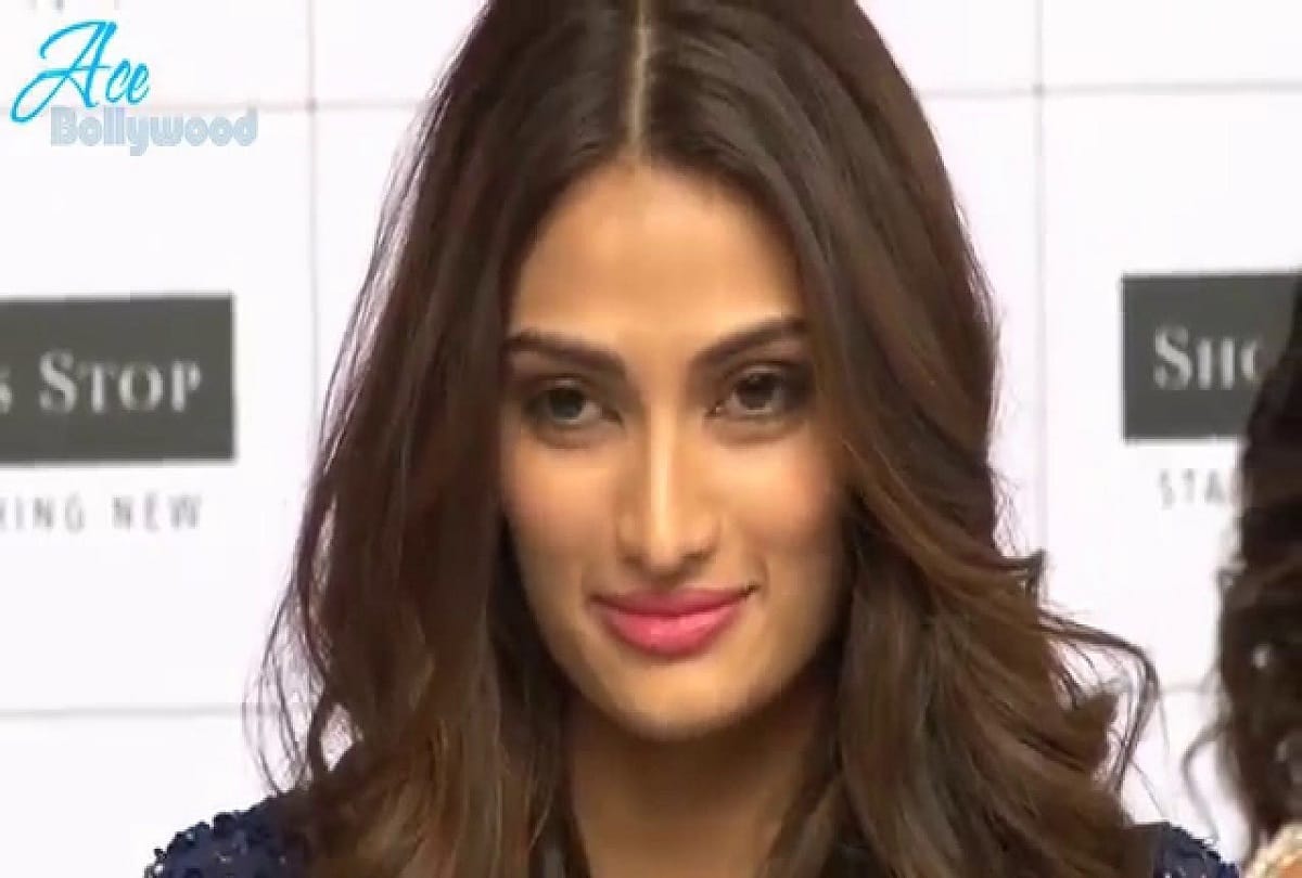 Athiya Shetty in a relationship with cricketer KL Rahul rumours are spread on social media