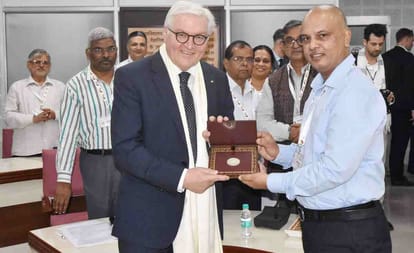 German president conversation with BHU student