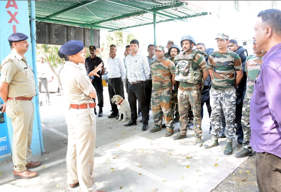 Three Bomb Found in isbt dehradun during mock drill