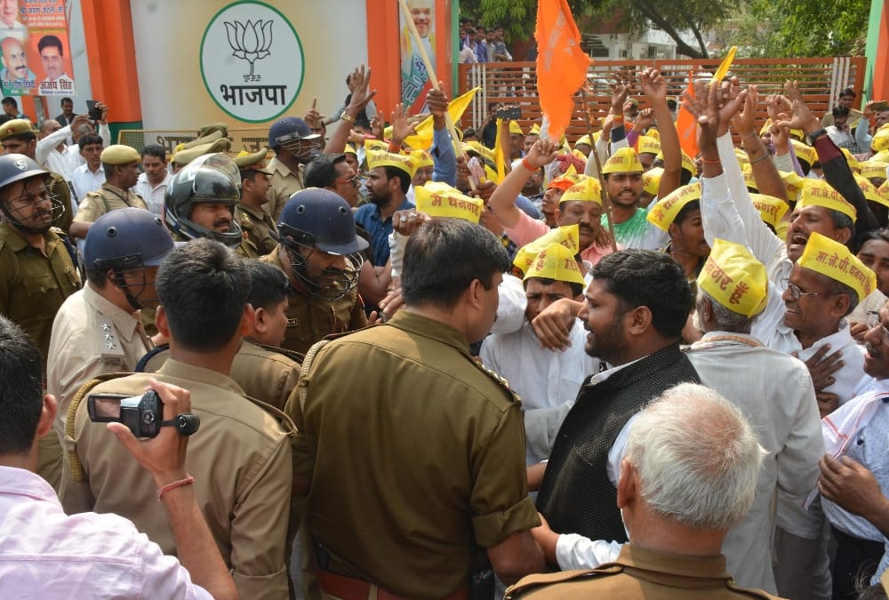 protest by dhangar samaj in lucknow.